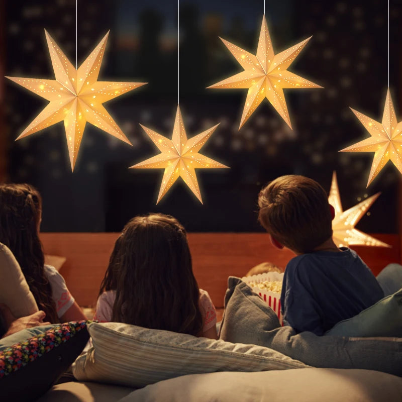 نجمة رمضان الكبيرة المعلّقة بإضاءة